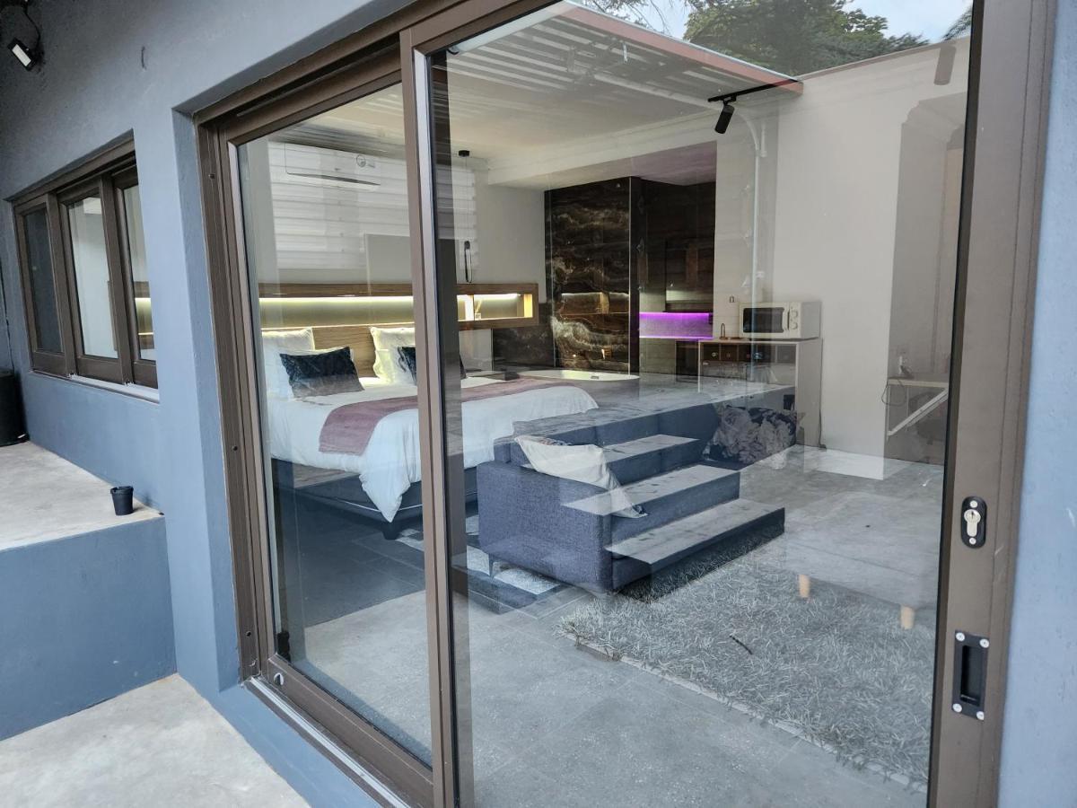 17 On Buffalo Johannesburg Ngoại thất bức ảnh
